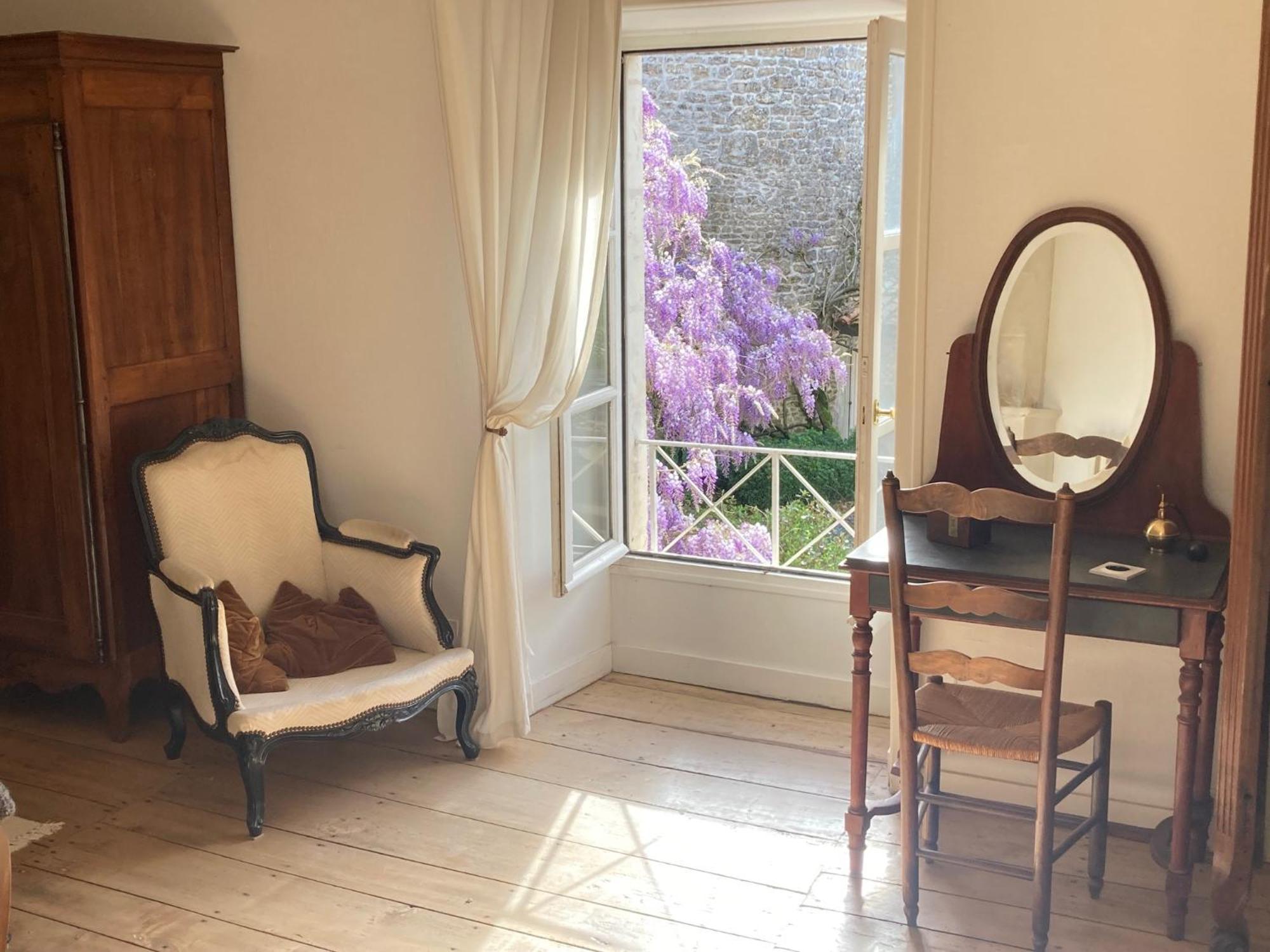 Mazette! Le Chateau Bed and Breakfast Niort Buitenkant foto